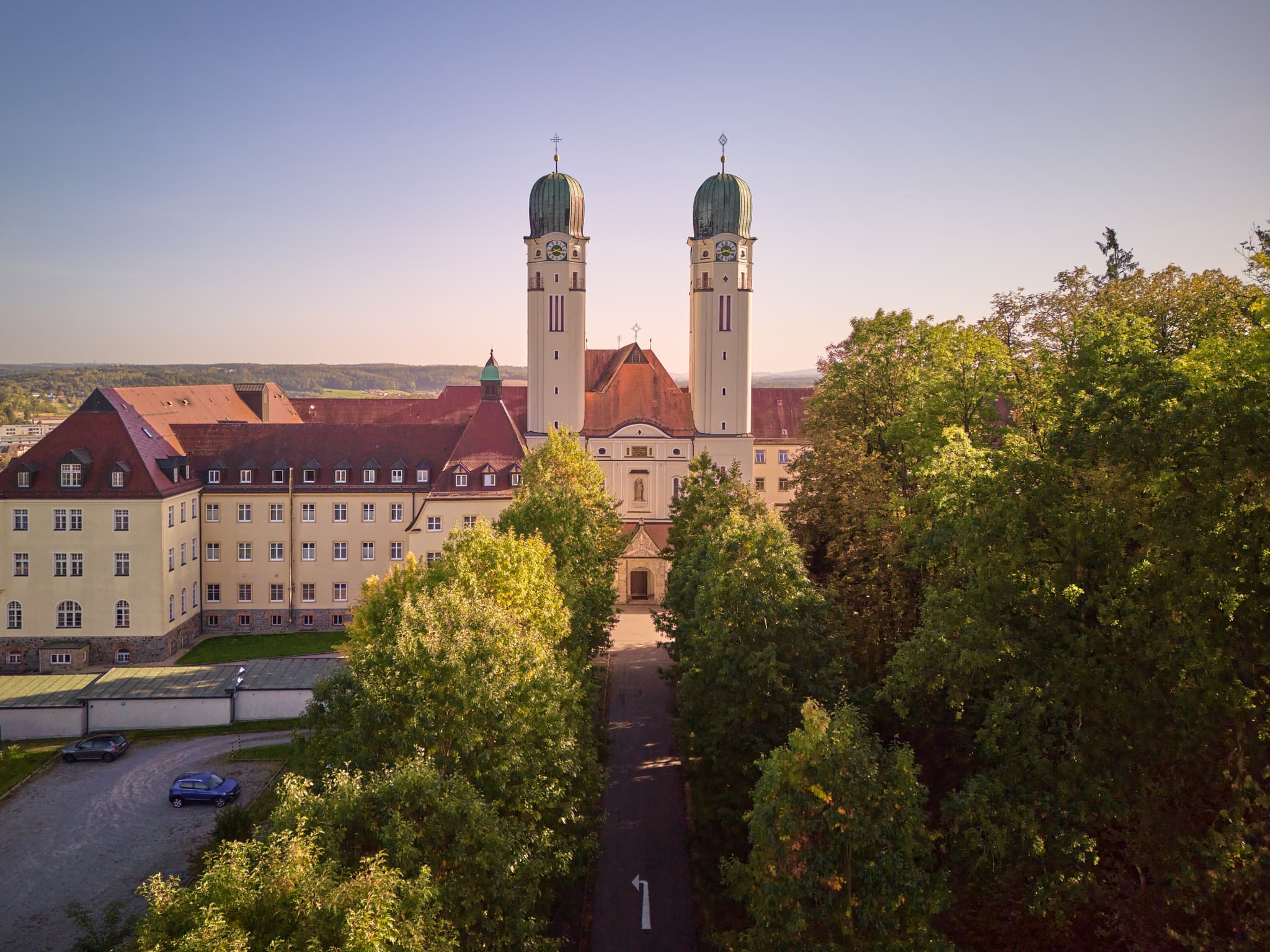 Abtei Kloster Schweiklberg, Vislhofen, Landkreis Passau - Imposante Abtei Kloster in Schweiklberg, Vislhofen, Landkreis Passau, Niederbayern. Ein prägendes Bauwerk der Donau-Wald Region, Deutschland.