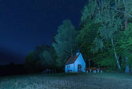 Bertenöder Kapelle, bei Nacht, Stubenberg, Rottal-Inn