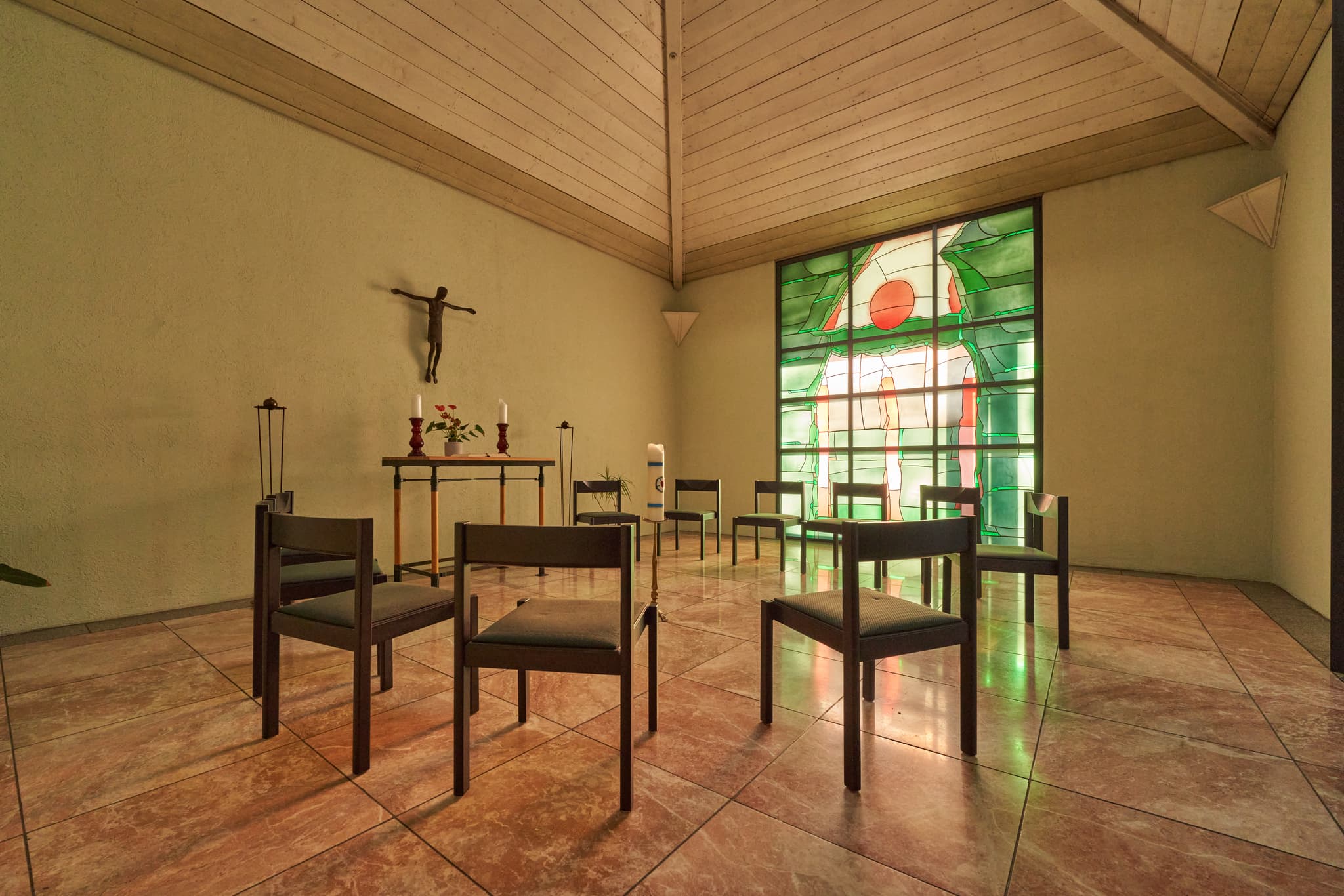 Emmauskirche Bad Griesbach, Passau, Niederbayern - Emmauskirche, Bad Griesbach, Landkreis Passau, Niederbayern. Evangelische Kirche am Kreisverkehr zur Therme.