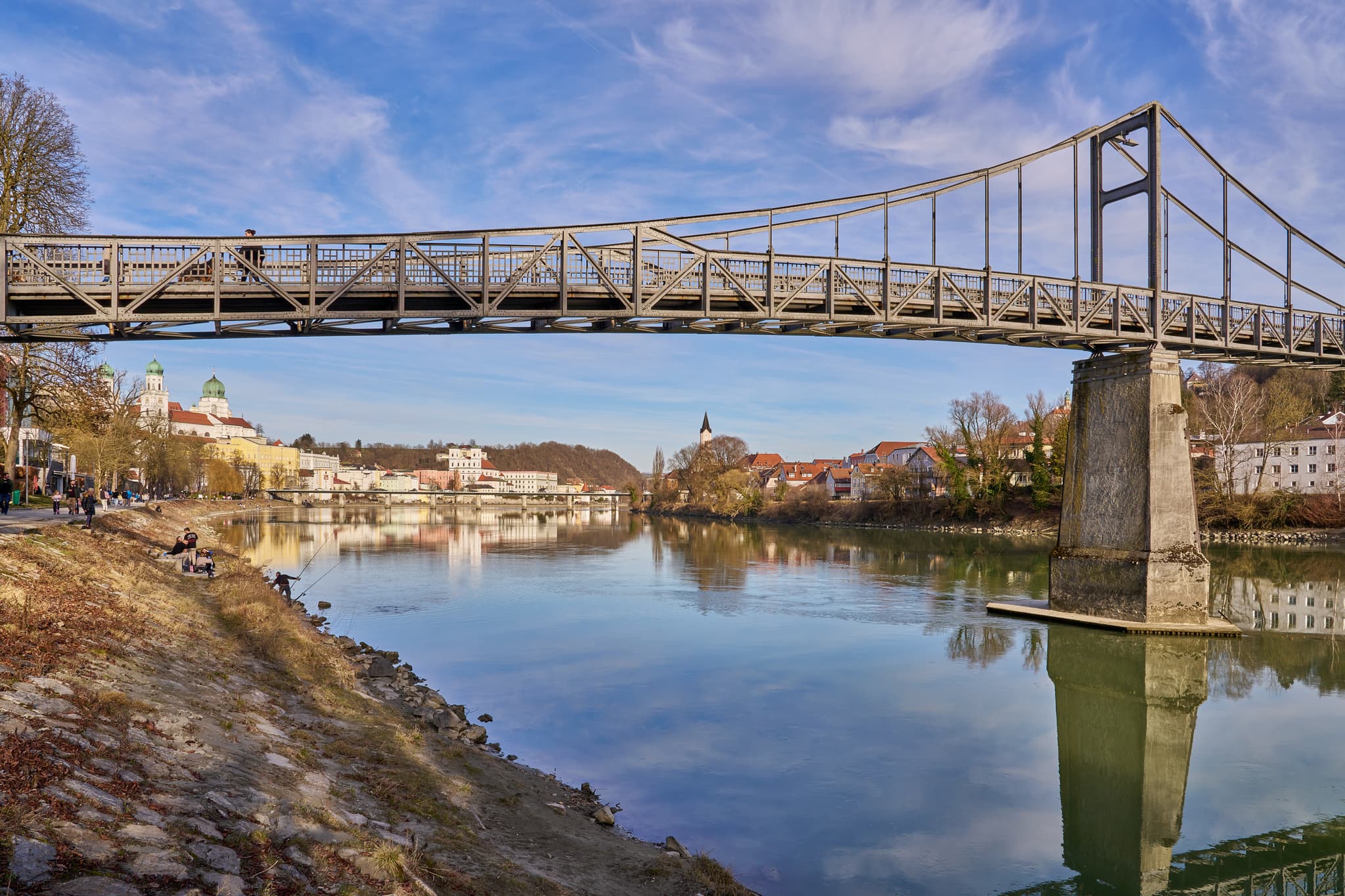 Fünferlsteg, Innstadt, Passau: Niederbayern, Inn-Salzach - Der Fünferlsteg in Innstadt bei Passau, Niederbayern, bietet einen malerischen Blick über die Inn. Entdecken Sie die Region Inn-Salzach in Deutschland.