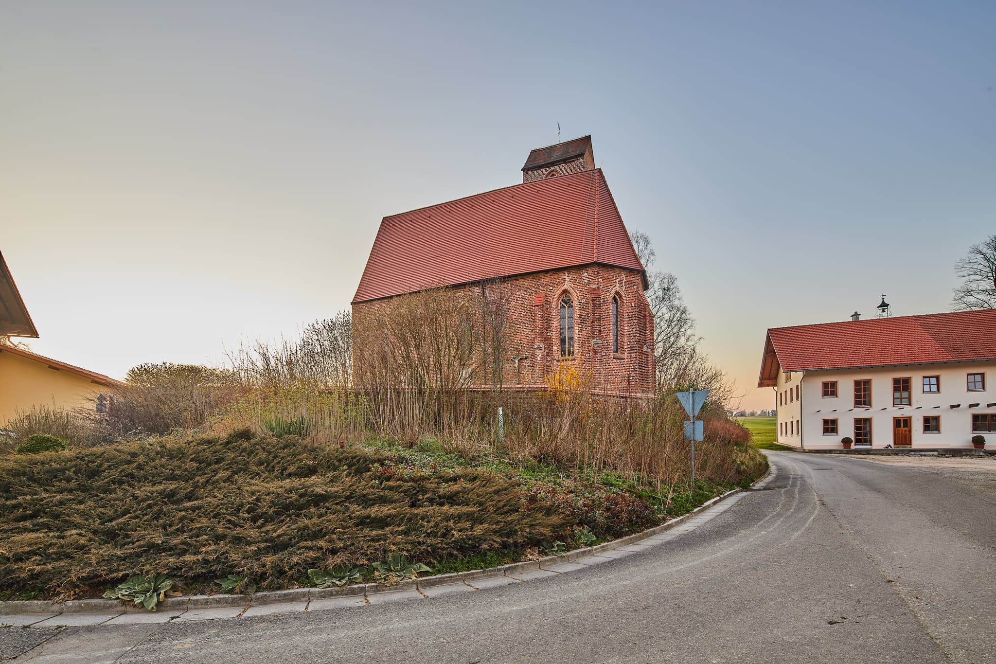 Gehersdorf Kirche Zeilarn, Rottal, Niederbayern, Holzland - Die Filialkirche St. Johannes der Täufer in Gehersdorf, Zeilarn, Rottal-Inn, Niederbayern, Deutschland.