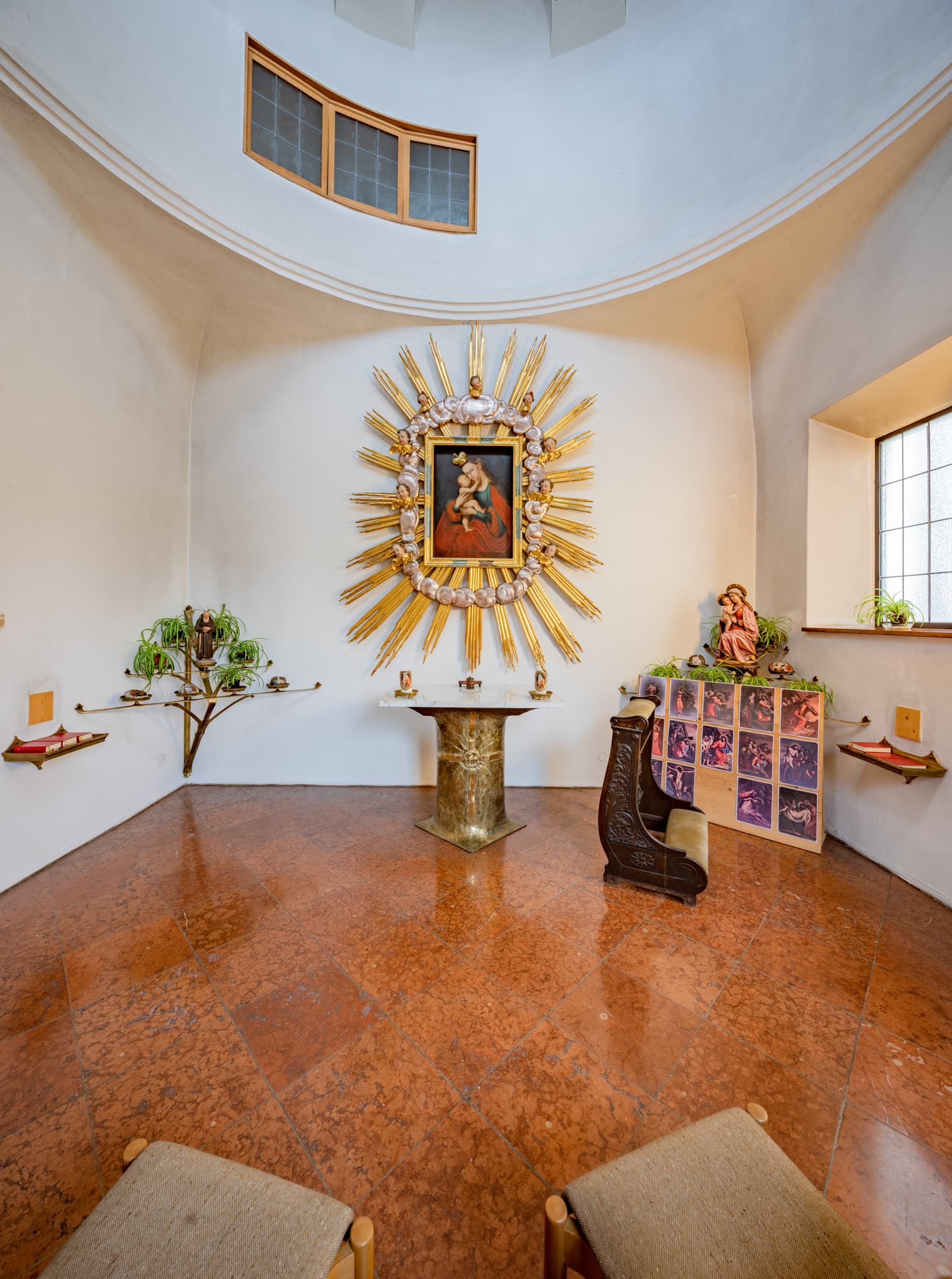 Kapelle in der Pfarrkirche Heilige Familie, Bad Griesbach - Kapelle in der Pfarrkirche in Bad Griesbach, Landkreis Passau, Niederbayern, Inn-Salzach, Bayern, Deutschland.