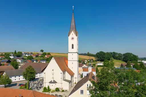 Karpfham Pfarrkirche Maria Himmelfahrt, Bad Griesbach