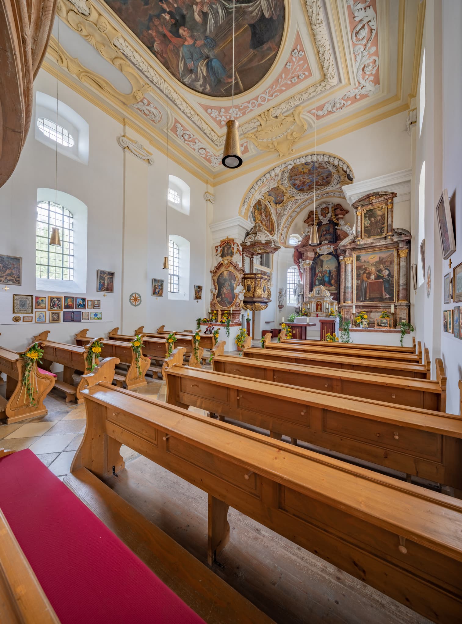 Kirche Maria, Innenraum, Heimsuchung, Langwinkl, Rottal-Inn - Kirche Maria Heimsuchung in Langwinkl, Gemeinde Bayerbach, Landkreis Rottal-Inn, Niederbayern, Holzland, Bäderdrieck. Kirche mit angrenzendem Vorplatz.