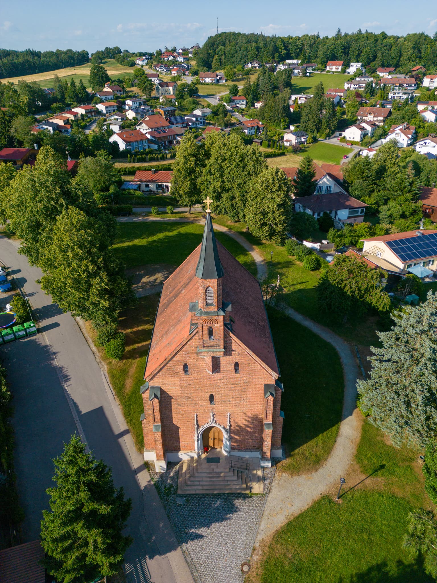 Kirche Maria Schutz der Christen, Kronberg, Bad Griesbach - Backsteinkirche Maria Schutzder Christen in Kronberg, Bad Griesbach, Passau, Niederbayern, Deutschland. Kronberger Kirche