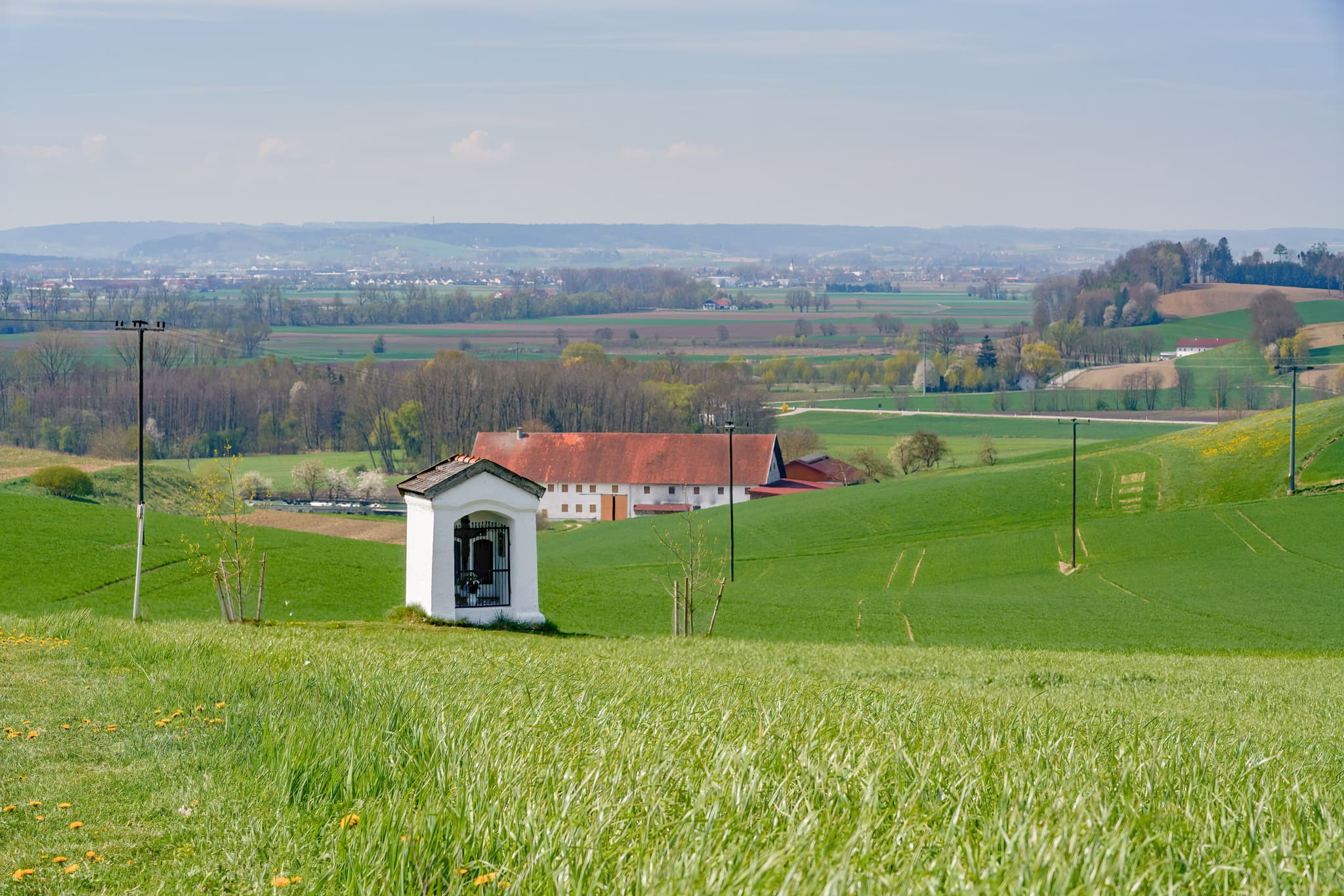 Kirchisen Bildstock Mettenheim, Mühldorf am Inn, Oberbayern - Historischer Kirchisen Bildstock in der Gemeinde Mettenheim, gelegen im Landkreis Mühldorf am Inn, Oberbayern, einer malerischen Region in Deutschland.
