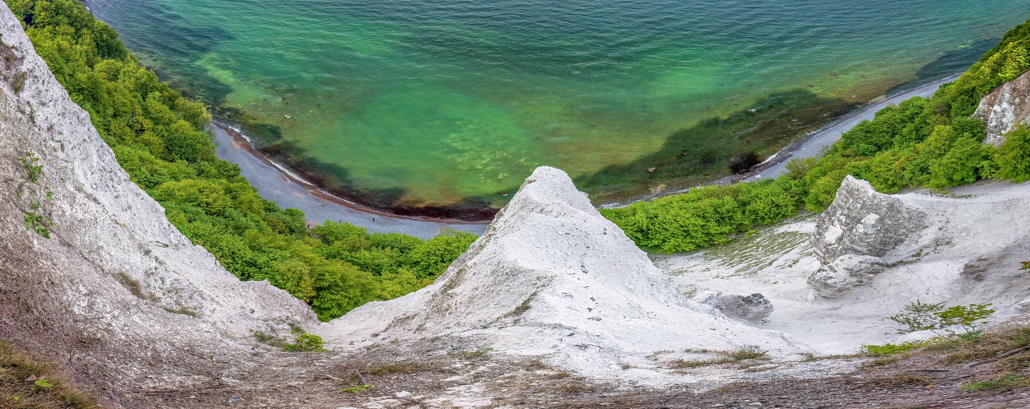 Kreidefelsen und Ostsee, Victoriasicht, Vorpommern-Rügen - Victoriasicht, Rügen, mit Kreidefelsen und der Ostsee. Eine einzigartige Naturlandschaft in Vorpommern, Mecklenburg-Vorpommern, Deutschland.