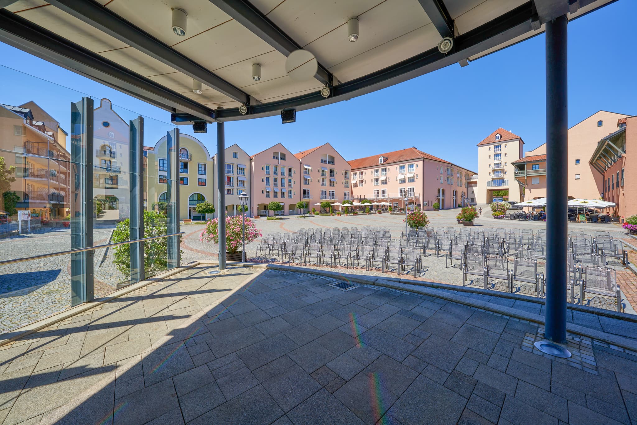 Kurplatz Bad Griesbach, Passau, Niederbayern, Bäderdreieck - Kurplatz in Bad Griesbach im Landkreis Passau, Niederbayern. Entdecken Sie das Herz des Bäderdreiecks in Deutschland, ein Ort der Erholung und Veranstaltungen.