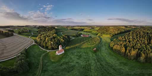 Landschaft bis Sigrün, Wald bei Winhöring, Pleiskirchen