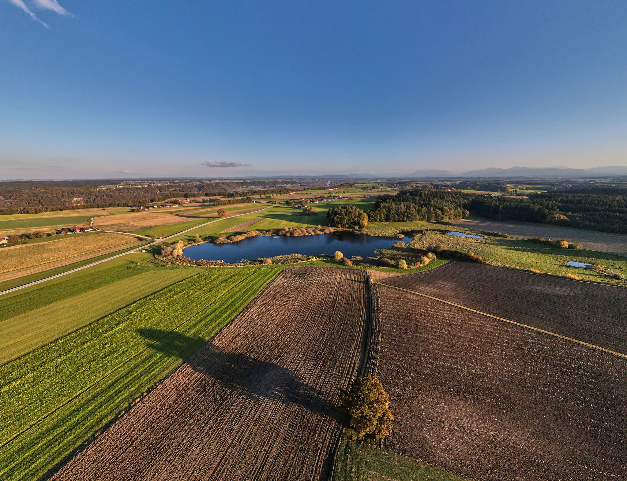 Luftbild Astner Moos, Tittmoning: Idyllische Landschaft