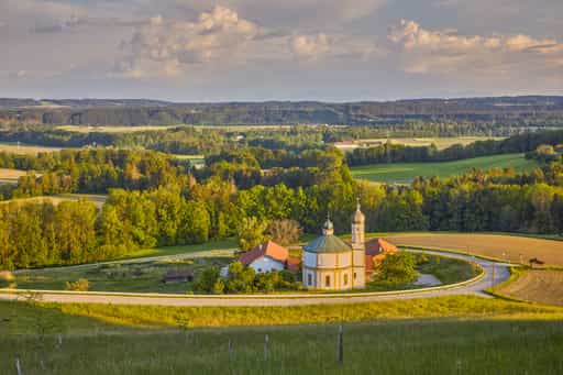mit Rundkirche St.Peter Peterskirche, Berg Aussicht