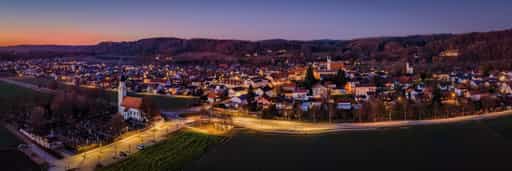 Nachtaufnahme mit Feldkirche, Winhöring, Altötting