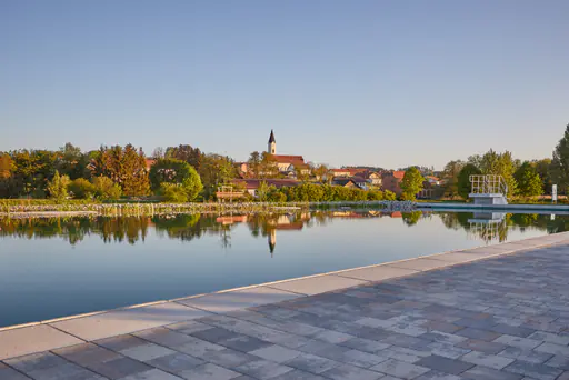 Naturbad mit Spiegelung, Mitterskirchen, Rottal-Inn