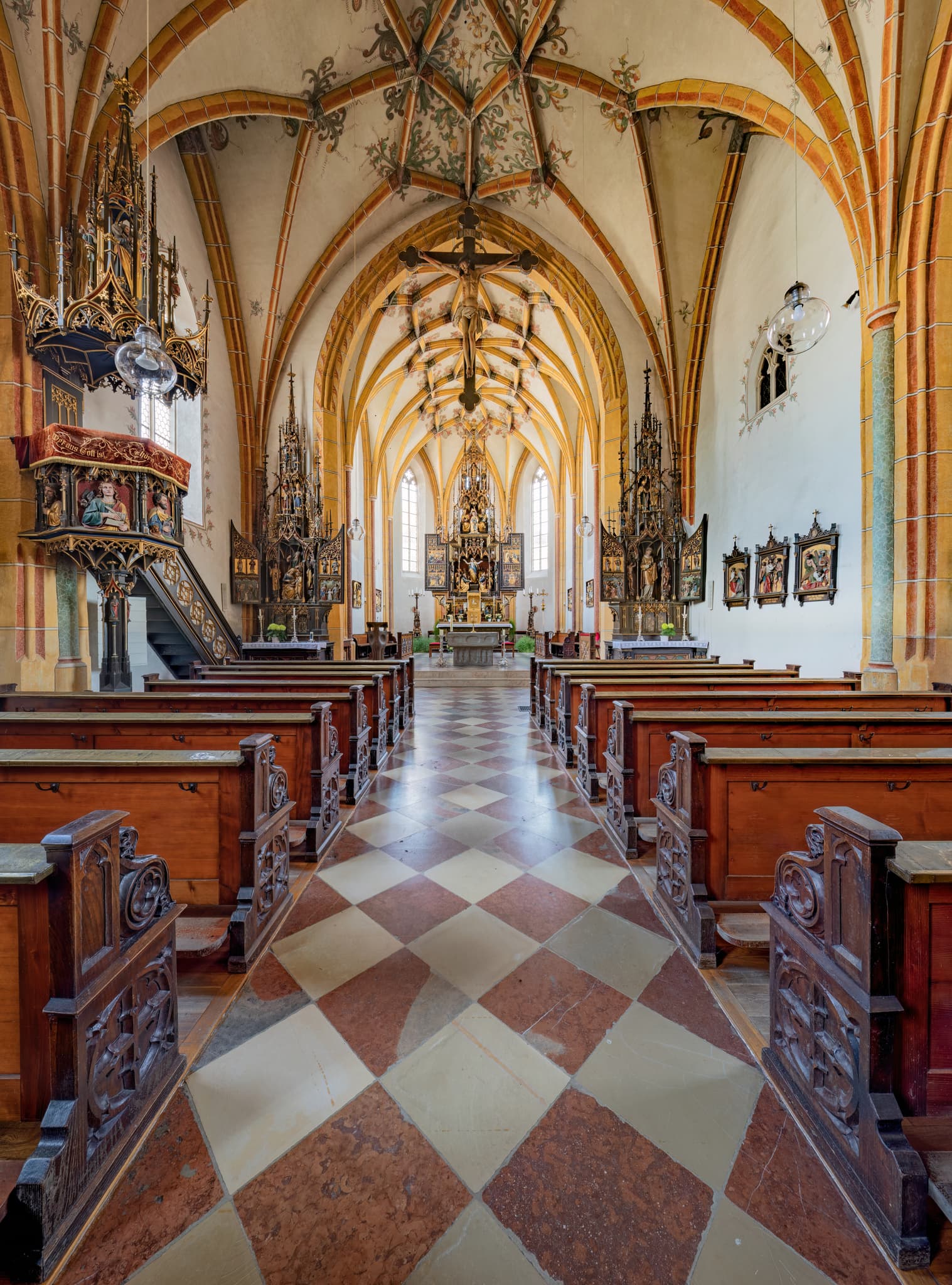 Pfarrkirche Karpfham, Bad Griesbach, Passau, Niederbayern - Pfarrkirche Maria Himmelfahrt in Karpfham, einem Ortsteil von Bad Griesbach im Landkreis Passau, Niederbayern, Deutschland.