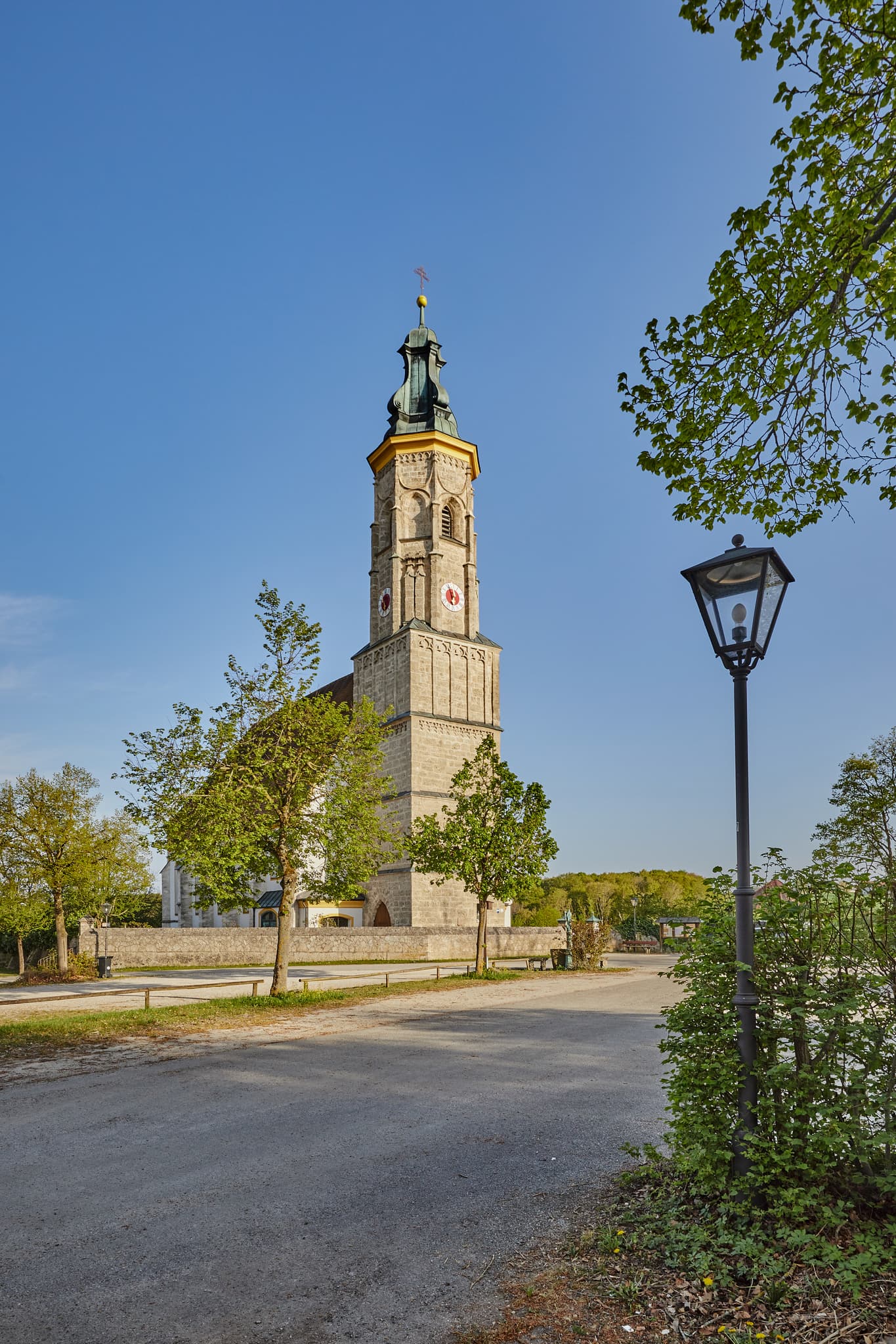Pfarrkirche Mariä Himmelfahrt Margarethenberg, Oberbayern - Die Pfarrkirche Mariä Himmelfahrt in Margarethenberg bei Hirten, Burgkirchen im Landkreis Altötting, Oberbayern, Region Inn-Salzach.