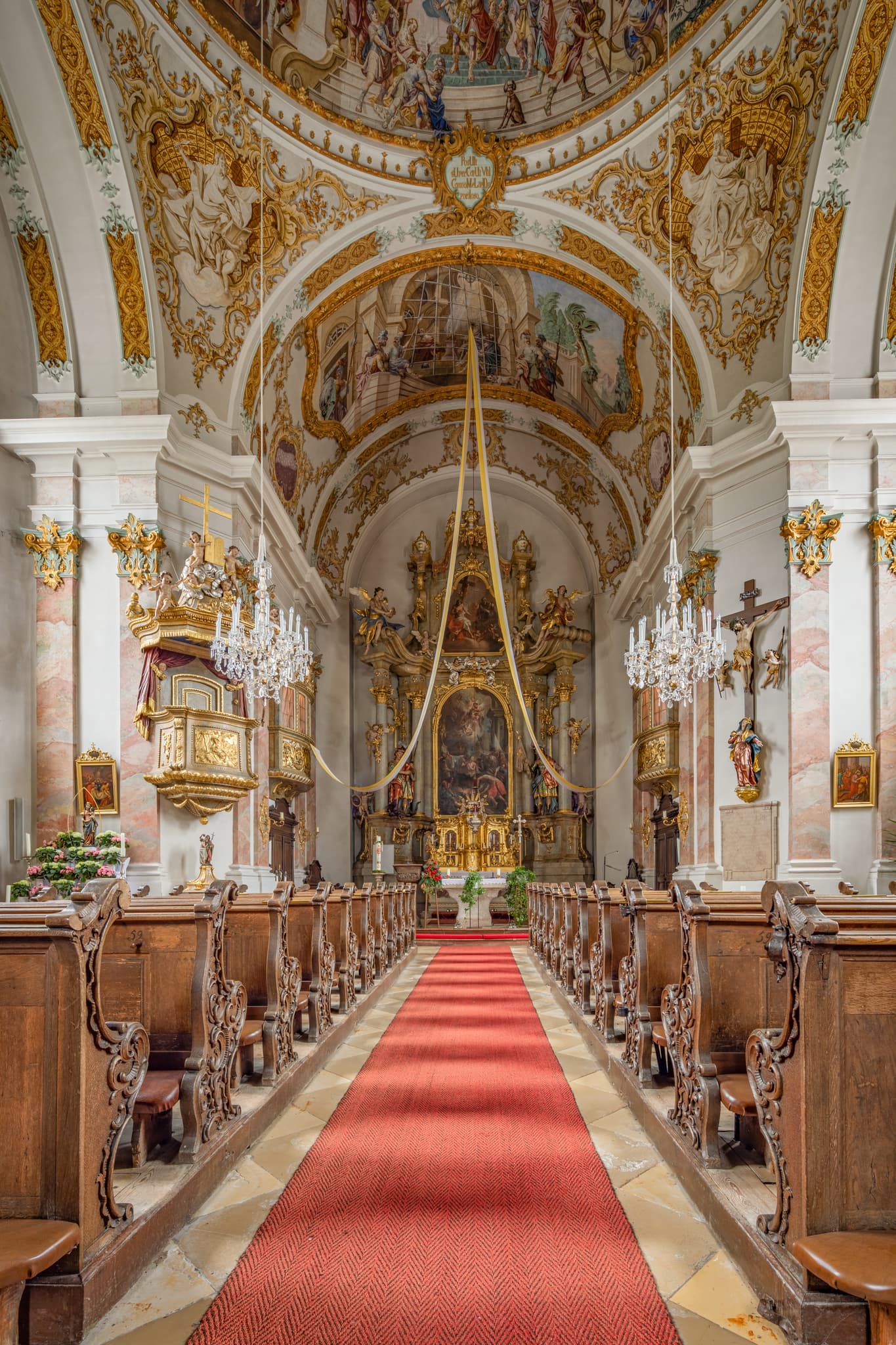 Pfarrkirche St. Vitus, Kirchweidach, Oberbayern, Inn-Salzach - Besuchen Sie die wunderschöne Pfarrkirche St. Vitus in Kirchweidach, Landkreis Altötting, Oberbayern, Region Inn-Salzach, Deutschland.