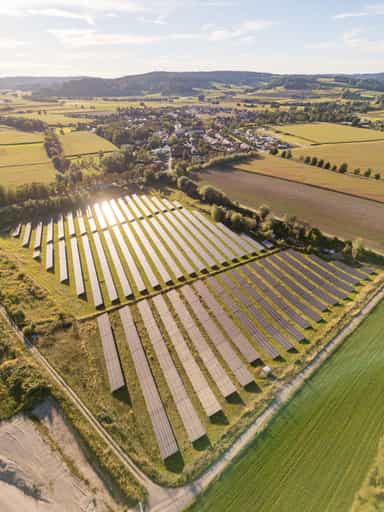 PV-Freiflächenanlage hinter Naturium, Ering am Inn