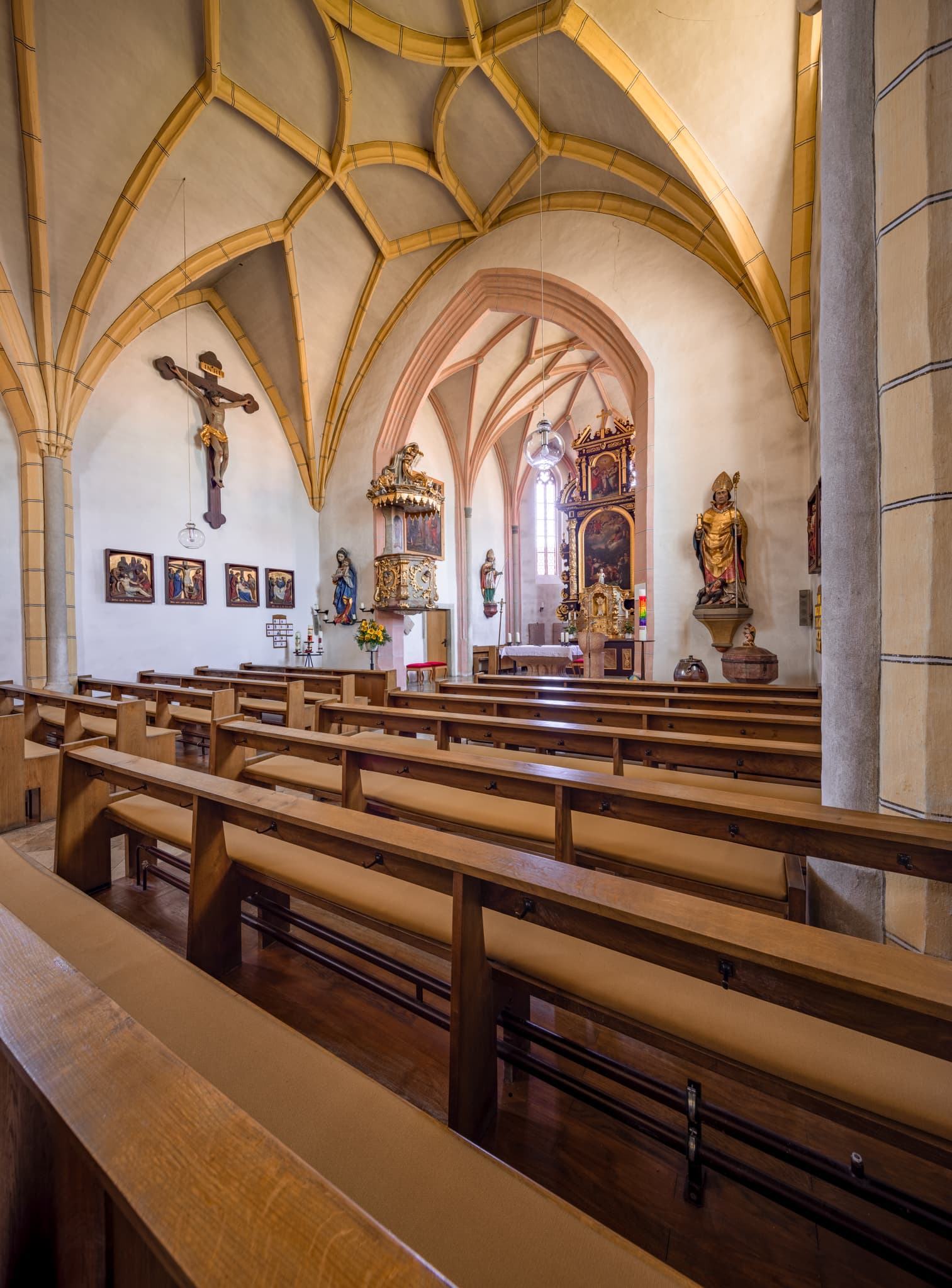 Reutern Pfarrkirche St. Valentin, Bad Griesbach - Pfarrkirche St. Valentin in Reutern, Ortsteil von Bad Griesbach im Landkreis Passau, Niederbayern. Historisches Gotteshaus im Bäderdreieck, Deutschland.