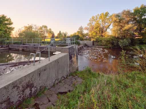 Rott Wehr Wasserfall, Löfflmühle, Rottal-Inn, Niederbayern
