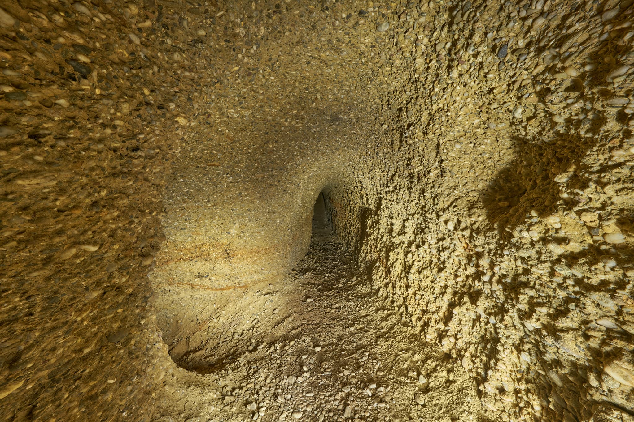 Schlossberg Burgstall Abzweigung, Julbach, Rottal-Inn - Burgstall Abzweigung im Schlossberg Julbach, Gemeinde Julbach, Landkreis Rottal-Inn, Niederbayern, Holzland/Bäderdrieck, Bayern, Deutschland.