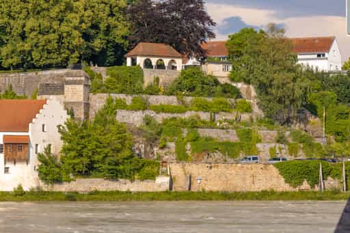 Schlosspark Schärding: Blick von Neuhaus a. Inn