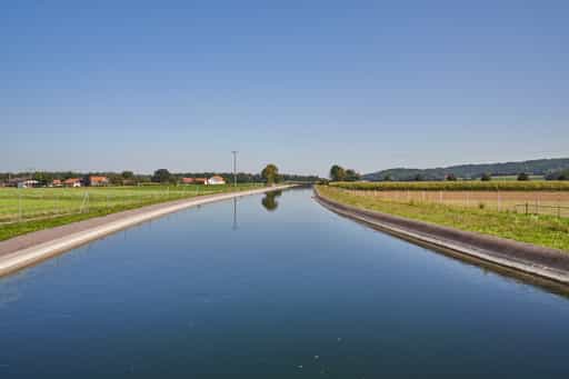 Sonniger Tag am Wolfgangweg Alzkanal, Mehring, Altötting
