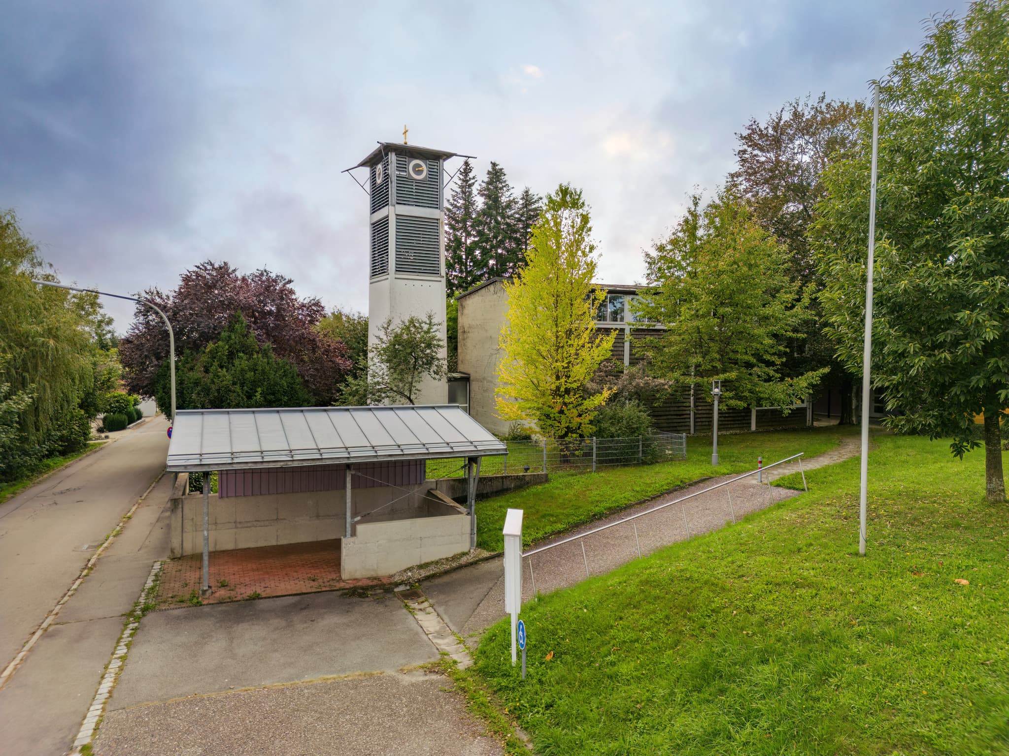 St. Johannes Kirche Bad Griesbach, Passau, Niederbayern - Luftbild der Evangelisch-Lutherischen Kirchengemeinde St. Johannes in Bad Griesbach, Landkreis Passau, Niederbayern, Region Rottal, Deutschland.