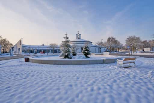 Therme Kreisverkehr im Winter, Passau, Niederbayern