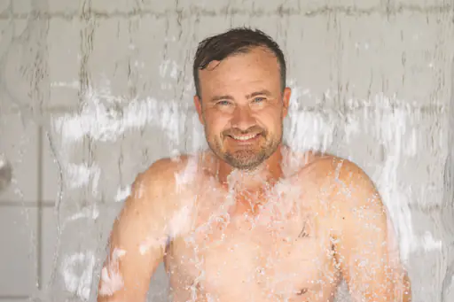 Wassefall unter Wirlpool, Wohlfühltherme, Bad Griesbach