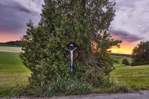 Wegkreuz höhe Feldweg Weiher, Arbing, Reischach, Altötting