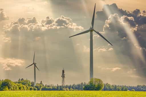Windräder in Schnaitsee, Landkreis Traunstein, Oberbayern