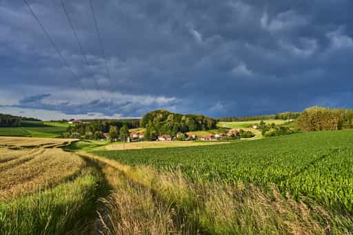 Wolkenstimmung in Waldberg, Reischach, Altötting, Oberbayern